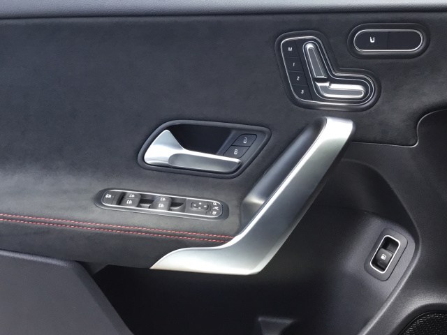MERCEDES-BENZ Clase A 250 e AMG Line (EURO 6d) en Adarsa Sur - Foto 19