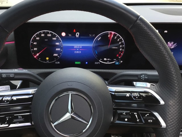 MERCEDES-BENZ Clase A 250 e AMG Line (EURO 6d) en Adarsa Sur - Foto 9