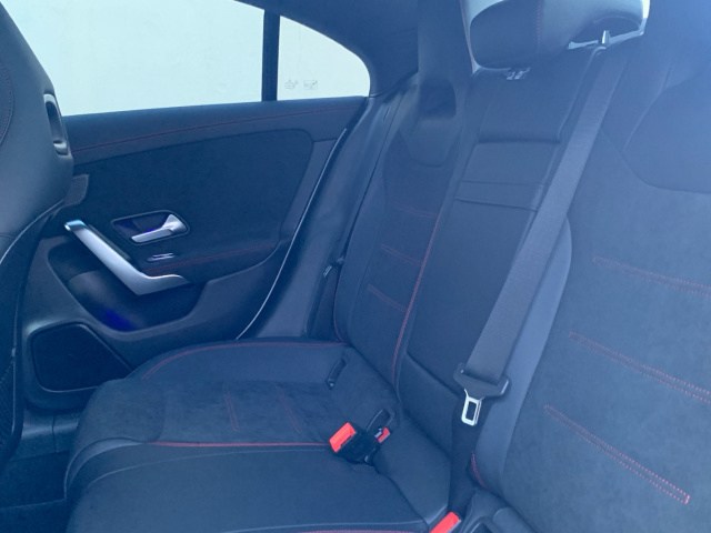 MERCEDES-BENZ Clase CLA 200 d Coupé en Adarsa Sur - Foto 11