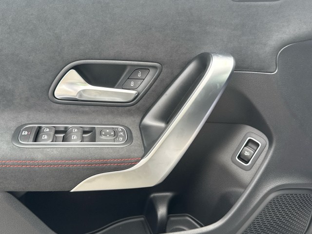 MERCEDES-BENZ Clase CLA 200 Coupé en Adarsa Sur - Foto 17