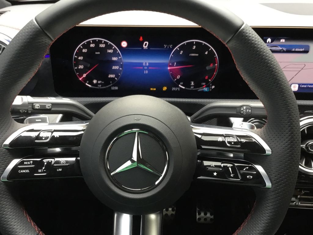MERCEDES-BENZ Clase CLA 200 d Shooting Brake en Adarsa Sur - Foto 10