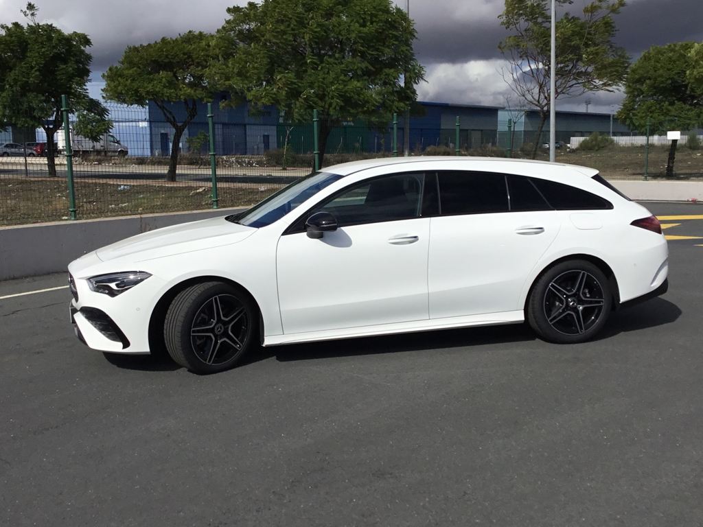 MERCEDES-BENZ Clase CLA 200 d Shooting Brake en Adarsa Sur - Foto 12