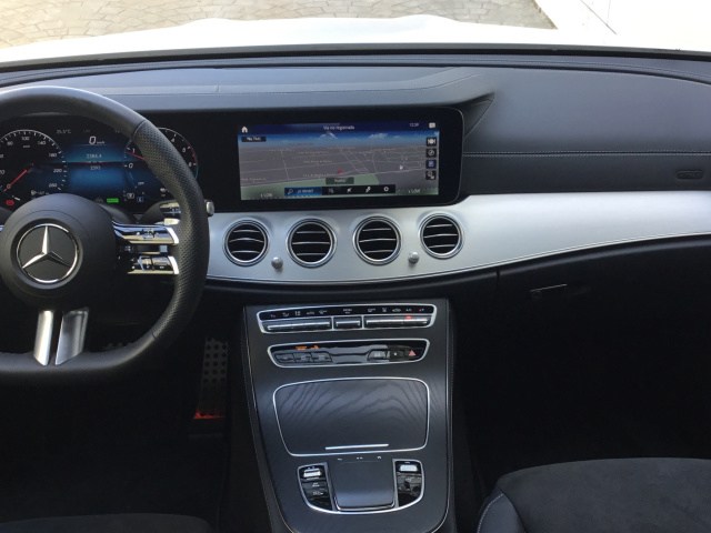 MERCEDES-BENZ Clase E 300 de AMG Line (EURO 6d) en Adarsa Sur - Foto 8