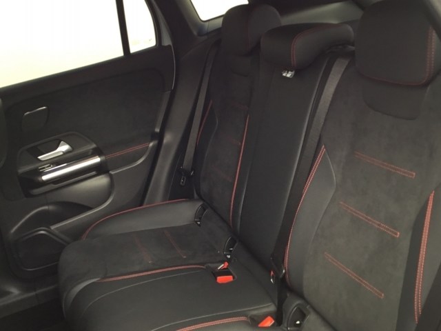 MERCEDES-BENZ Clase GLA 200 d en Adarsa Sur - Foto 11