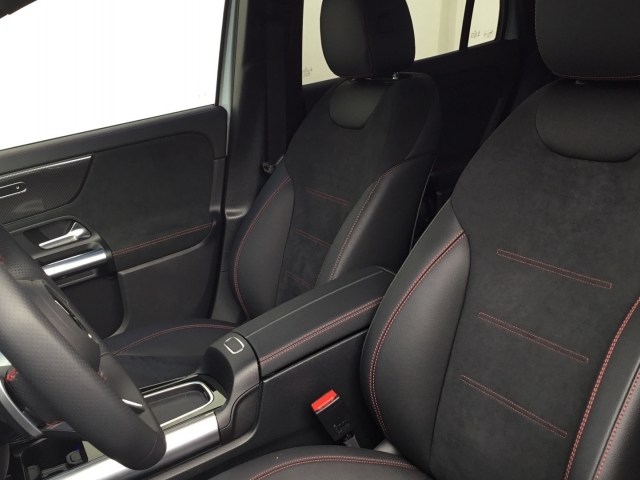MERCEDES-BENZ Clase GLA 200 d en Adarsa Sur - Foto 7