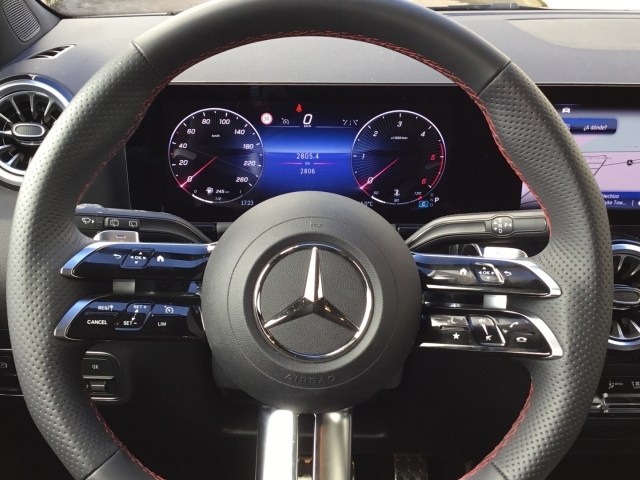 MERCEDES-BENZ Clase GLA 200 d en Adarsa Sur - Foto 9