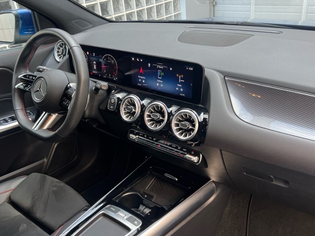 MERCEDES-BENZ Clase GLA 200 d en Adarsa Sur - Foto 10