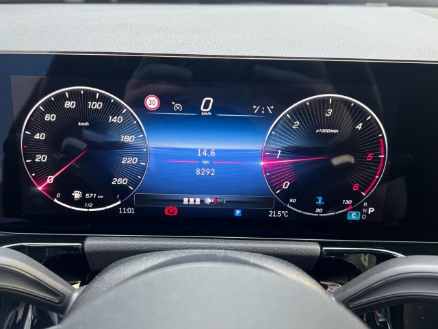 MERCEDES-BENZ Clase GLA 200 d en Adarsa Sur - Foto 17
