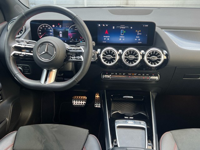 MERCEDES-BENZ Clase GLA 200 d en Adarsa Sur - Foto 8