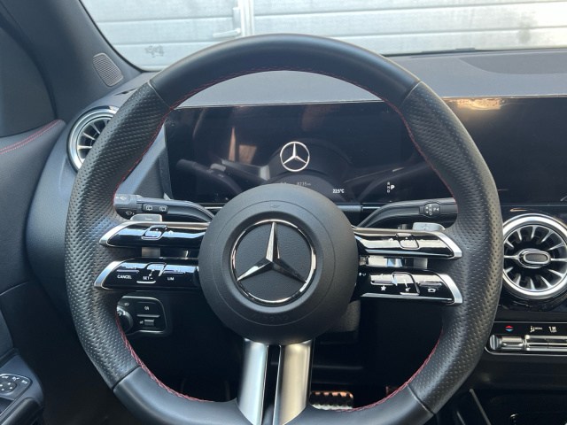 MERCEDES-BENZ Clase GLA 200 d en Adarsa Sur - Foto 9
