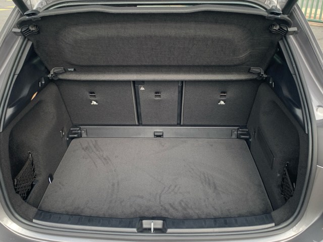 MERCEDES-BENZ Clase GLA 200 D en Adarsa Sur - Foto 14