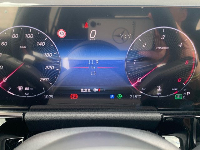 MERCEDES-BENZ Clase GLA 200 D en Adarsa Sur - Foto 17