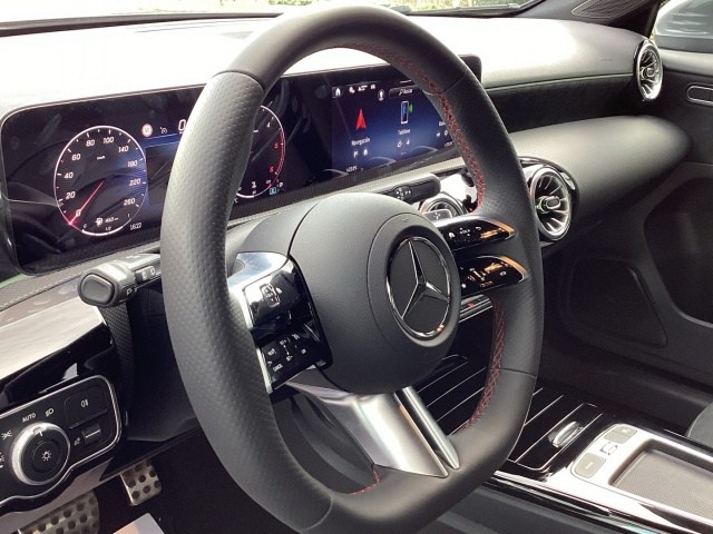 MERCEDES-BENZ Clase A 200 d Compacto en Adarsa Zamora - Foto 6