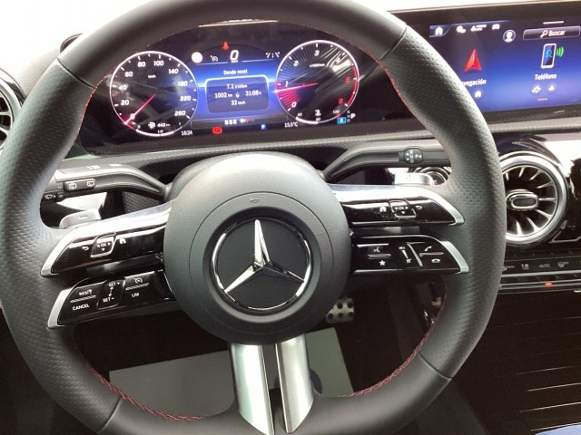 MERCEDES-BENZ Clase A 200 d Compacto en Adarsa Zamora - Foto 9