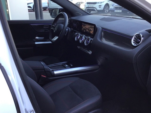 MERCEDES-BENZ Clase GLA 200 d en Adarsa Zamora - Foto 10