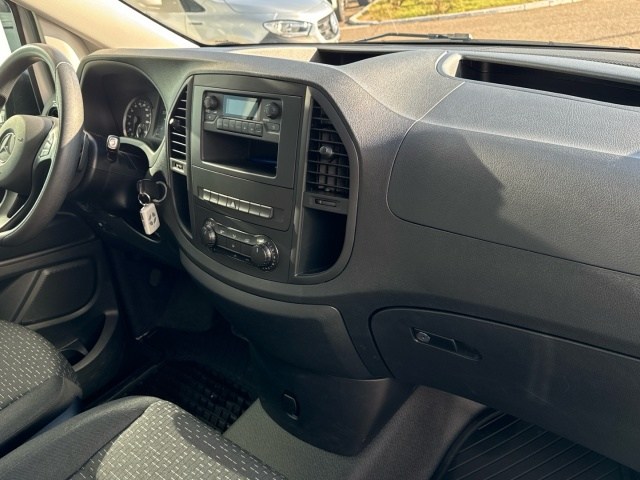 MERCEDES-BENZ VITO eVito 112 Furgón Larga en Adarsa Zamora - Foto 9