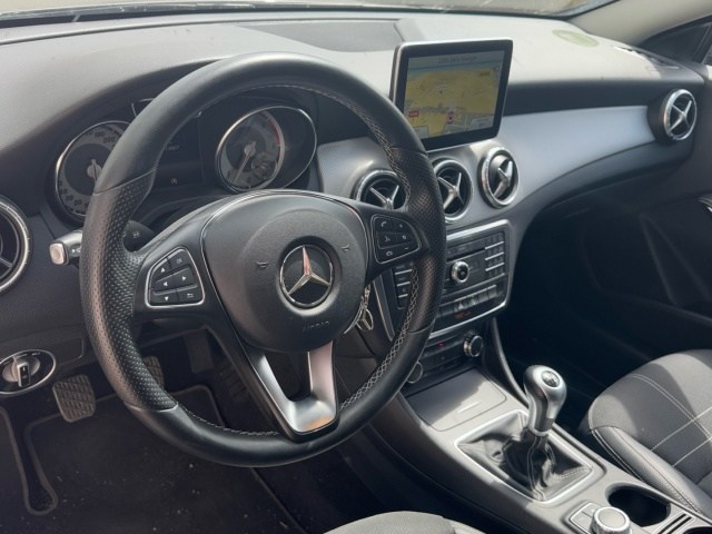 MERCEDES-BENZ Clase CLA 200 CDI / d Shooting Brake Urban en Adarsa Zamora - Foto 6