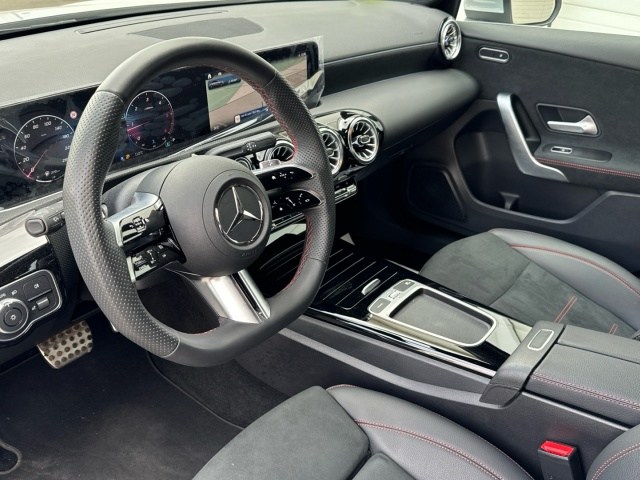 MERCEDES-BENZ Clase A 180 d Compacto en Lercauto 96 - Foto 6