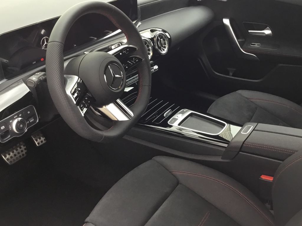 MERCEDES-BENZ Clase A 250 e Compacto en Lercauto 96 - Foto 4