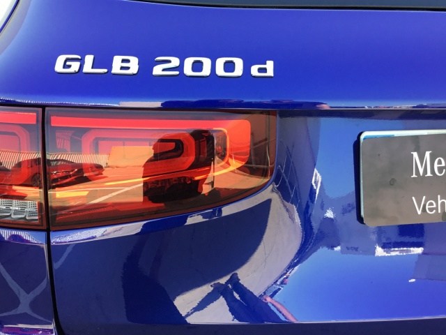 MERCEDES-BENZ Clase GLB 200 d AMG Line (EURO 6d) en Lercauto 96 - Foto 13