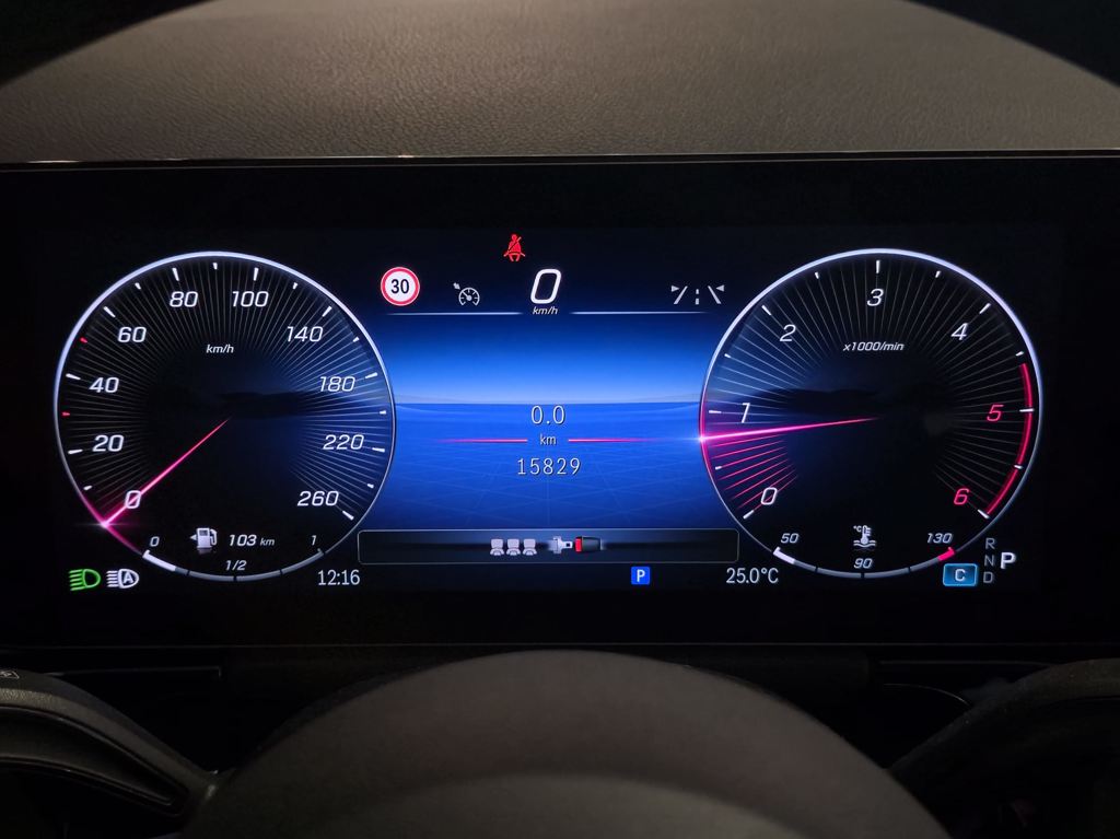 MERCEDES-BENZ Clase GLA 200 d en Lercauto 96 - Foto 13