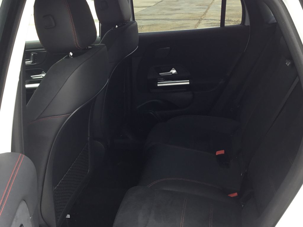 MERCEDES-BENZ Clase GLA 250 e en Lercauto 96 - Foto 4