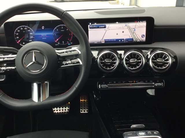 MERCEDES-BENZ Clase A 180 d Berlina en Integral Automoción 2000 (Valladolid) - Foto 8