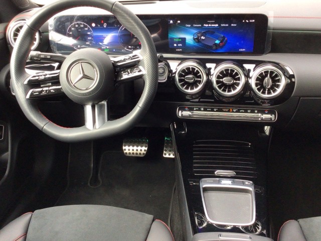 MERCEDES-BENZ CLA 250 e Shooting Brake en Integral Automoción 2000 (Valladolid) - Foto 9