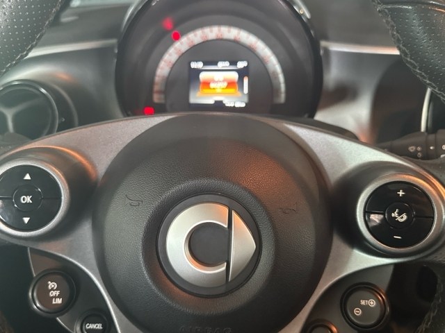 SMART forfour 60kW(81CV) EQ en Integral Automoción 2000 (Valladolid) - Foto 9