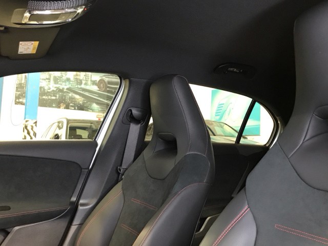 MERCEDES-BENZ Clase A 200 d Compacto en Adarsa Norte - Foto 15