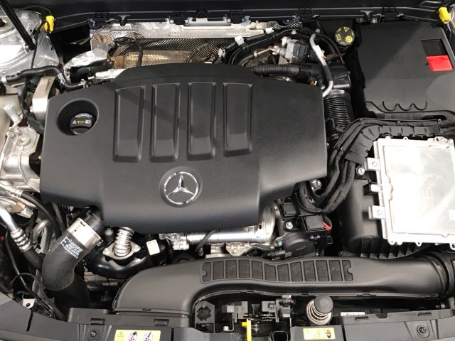 MERCEDES-BENZ Clase A 200 d Compacto en Adarsa Norte - Foto 16