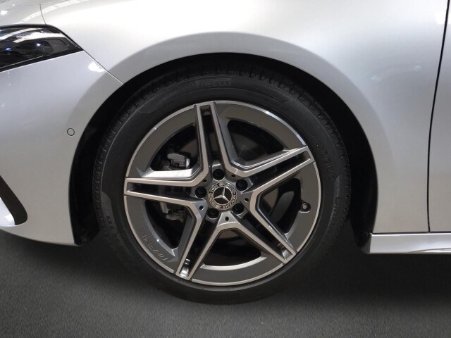 MERCEDES-BENZ Clase A 200 d Compacto en Adarsa Norte - Foto 5