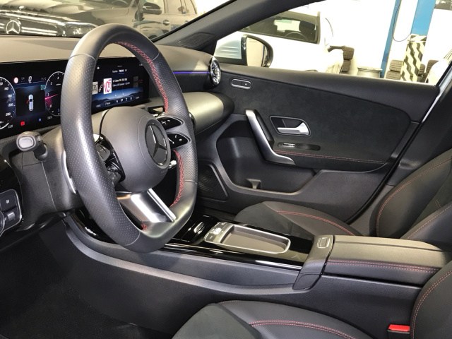 MERCEDES-BENZ Clase A 200 d Compacto en Adarsa Norte - Foto 6