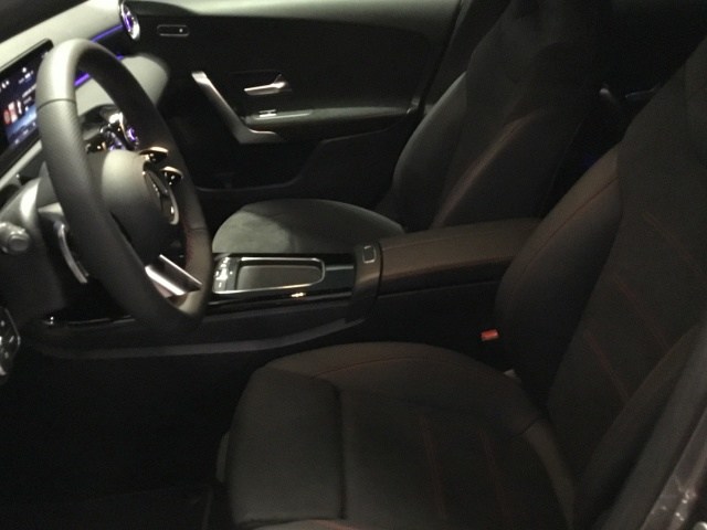 MERCEDES-BENZ Clase A 180 Compacto en Adarsa Norte - Foto 7