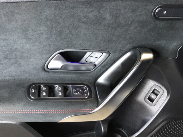 MERCEDES-BENZ Clase A 250 e AMG Line (EURO 6e) en Adarsa Norte - Foto 19