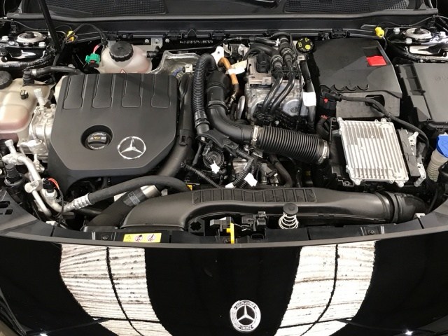 MERCEDES-BENZ Clase A 250 e Compacto en Adarsa Norte - Foto 15