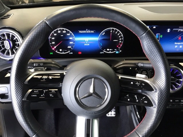 MERCEDES-BENZ Clase A 250 e Compacto en Adarsa Norte - Foto 9