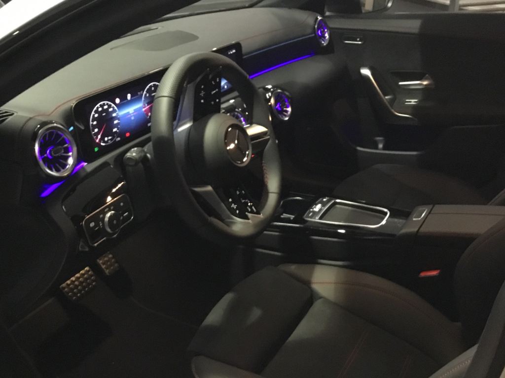 MERCEDES-BENZ Clase CLA 200 d Coupé en Adarsa Norte - Foto 10