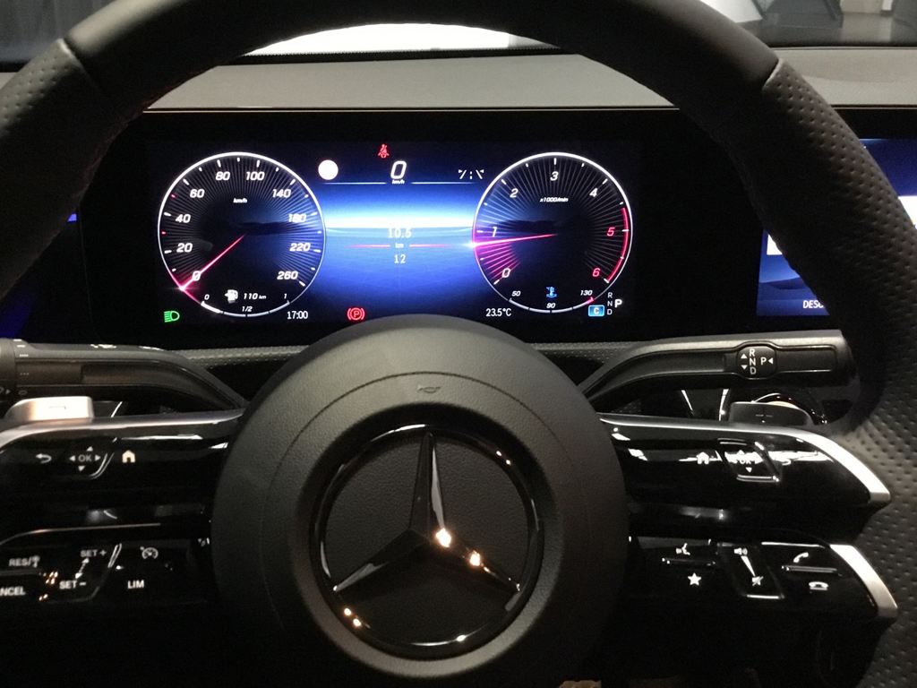 MERCEDES-BENZ Clase CLA 200 d Coupé en Adarsa Norte - Foto 4