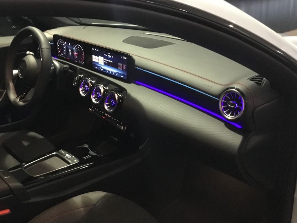 MERCEDES-BENZ Clase CLA 200 d Coupé en Adarsa Norte - Foto 8