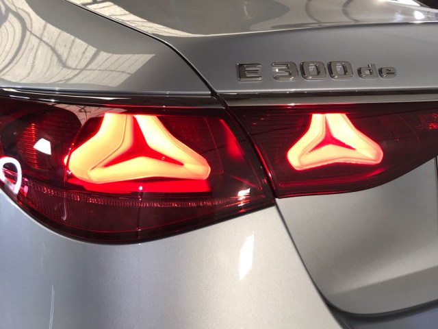 MERCEDES-BENZ Clase E 300 de AMG Line Advanced Plus en Adarsa Norte - Foto 20
