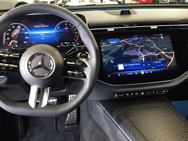 MERCEDES-BENZ Clase E 300 de AMG Line Advanced Plus en Adarsa Norte - Foto 8