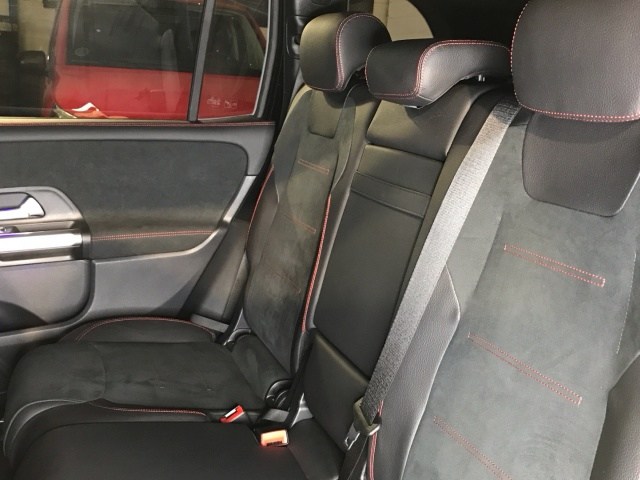 MERCEDES-BENZ Clase GLB 200 d 4Matic AMG Line en Adarsa Norte - Foto 11