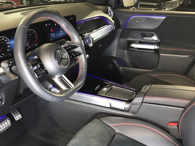 MERCEDES-BENZ Clase GLB 200 d 4Matic AMG Line en Adarsa Norte - Foto 6