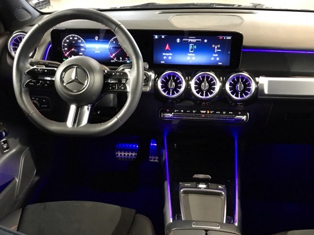 MERCEDES-BENZ Clase GLB 200 d 4Matic AMG Line en Adarsa Norte - Foto 8