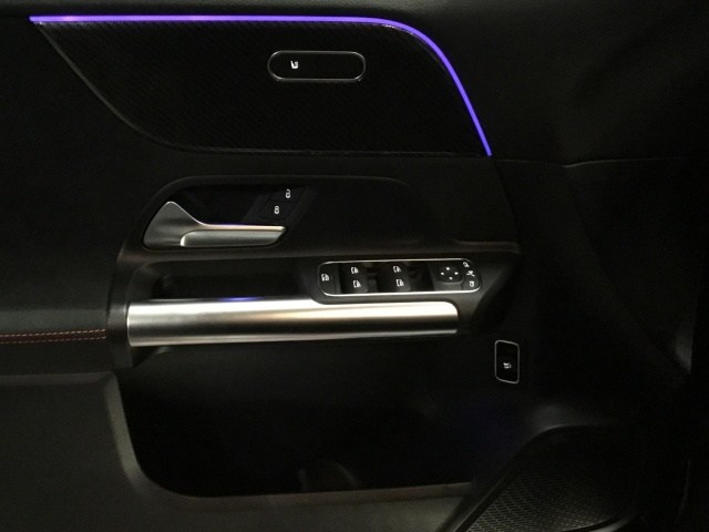 MERCEDES-BENZ Clase GLA 200 en Adarsa Norte - Foto 17