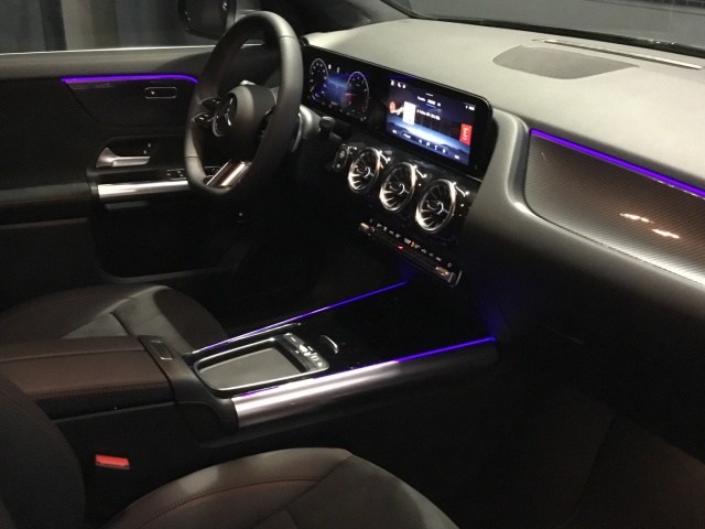 MERCEDES-BENZ Clase GLA 200 en Adarsa Norte - Foto 18