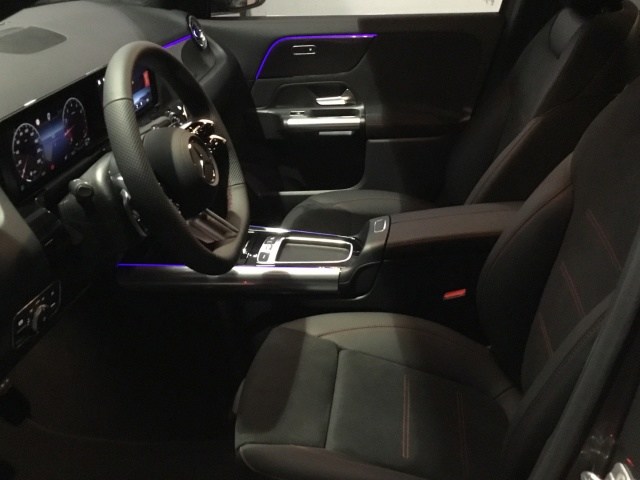 MERCEDES-BENZ Clase GLA 200 en Adarsa Norte - Foto 7