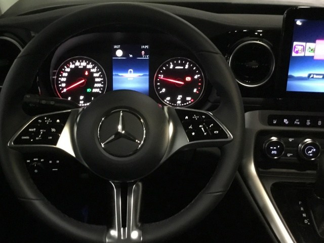 MERCEDES-BENZ Clase T 180 d en Adarsa Norte - Foto 17