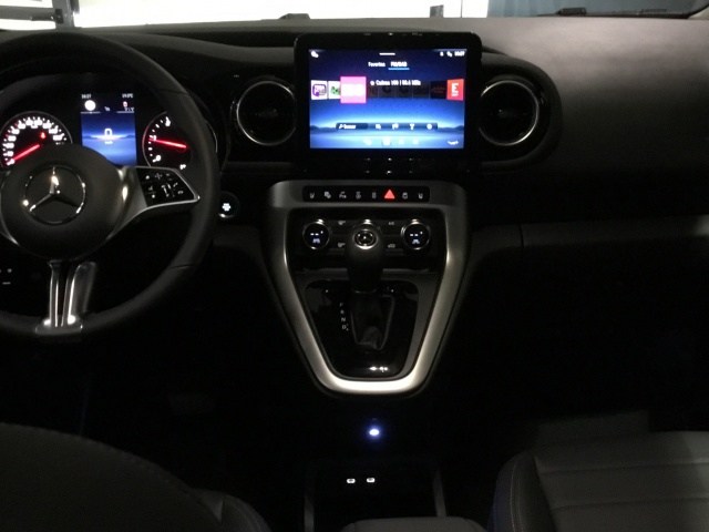 MERCEDES-BENZ Clase T 180 d en Adarsa Norte - Foto 7